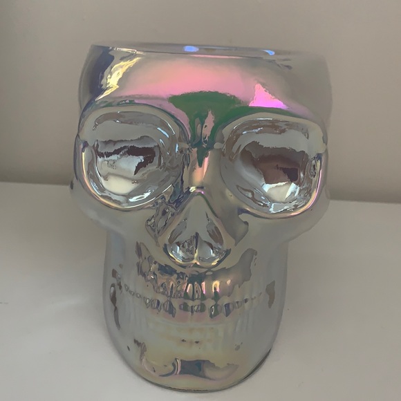 Halloween Bath and Body Works Iridescent Skull Glass Candle.